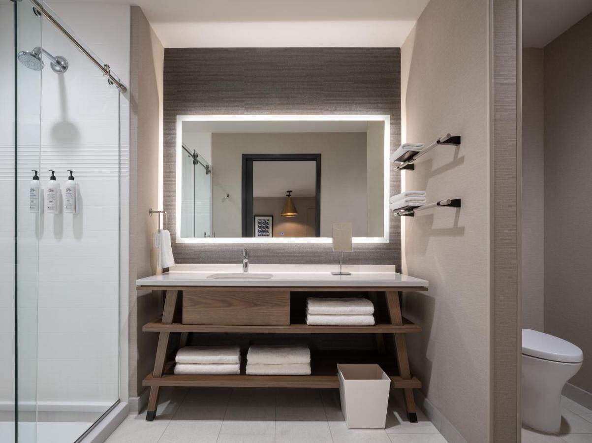 Delta Hotels By Marriott Wichita Falls Convention Center Esterno foto