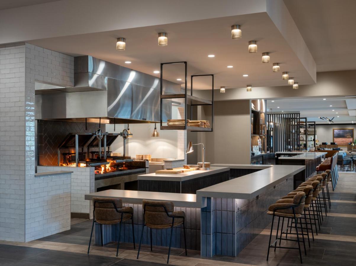 Delta Hotels By Marriott Wichita Falls Convention Center Esterno foto