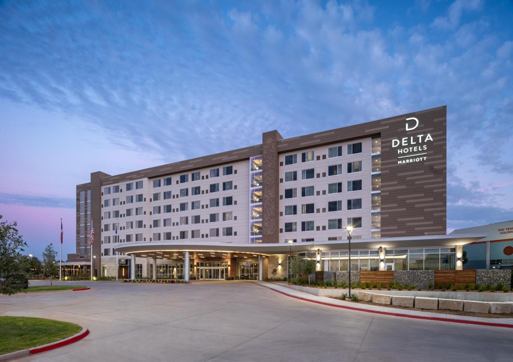 Delta Hotels By Marriott Wichita Falls Convention Center Esterno foto